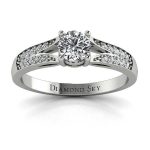 Nowoczesna elegancja - Pierścionek zaręczynowy z białego złota z diamentem