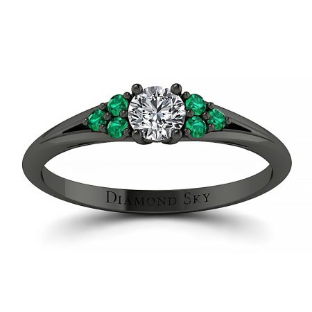 Wytworna elegancja - Pierścionek Diamond Sky zaręczynowy z czarnego złota z diamentem i szmaragdami