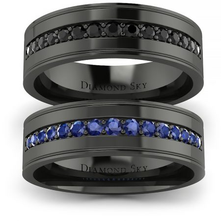 Piękno w klasyce - Płaskie obrączki Diamond Sky z czarnego złota z czarnymi brylantami i szafirami
