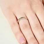 Diamentowe szczęście – Obrączka ślubna z diamentami